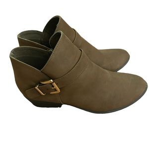 Top moda boots size 8.5